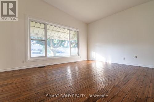 6446 Sherwood Road, Niagara Falls, ON - Indoor Photo Showing Other Room