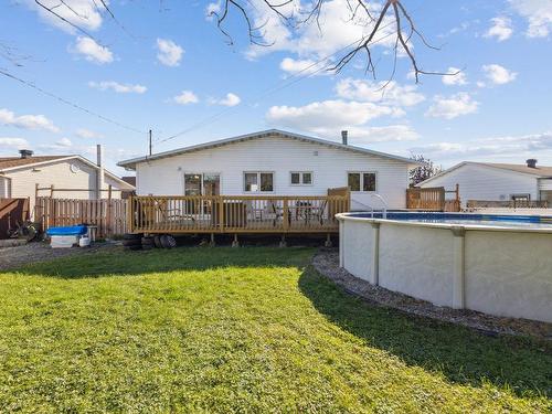 Exterior - 28 Rue O'Hagan, Gatineau (Gatineau), QC - Outdoor With Above Ground Pool With Deck Patio Veranda With Backyard