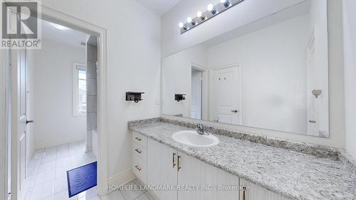 208 Wesmina Avenue, Whitchurch-Stouffville, ON - Indoor Photo Showing Bathroom