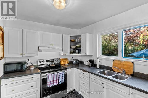 5202 Kelly Road, Hamilton Township, ON - Indoor Photo Showing Kitchen With Double Sink