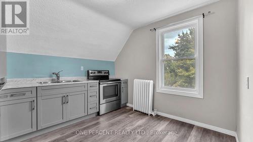 774 Lorne Avenue, London, ON - Indoor Photo Showing Other Room