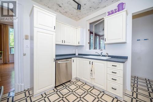 311 Supple Street, Pembroke, ON - Indoor Photo Showing Kitchen