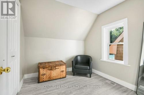 24 Munroe Avenue E, Renfrew, ON - Indoor Photo Showing Other Room