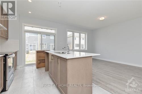 339 Crossway Terrace, Ottawa, ON - Indoor Photo Showing Kitchen