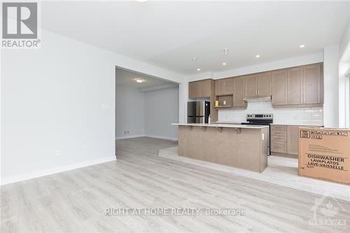 339 Crossway Terrace, Ottawa, ON - Indoor Photo Showing Kitchen