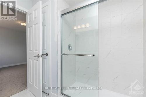 339 Crossway Terrace, Ottawa, ON - Indoor Photo Showing Bathroom