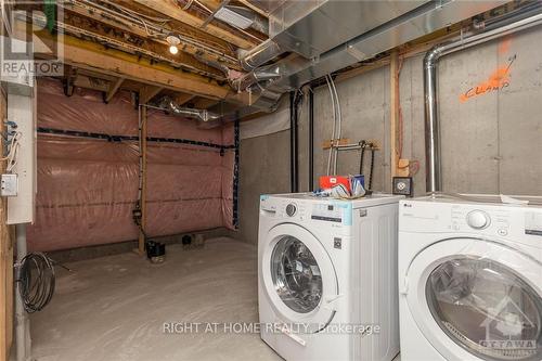 339 Crossway Terrace, Ottawa, ON - Indoor Photo Showing Laundry Room