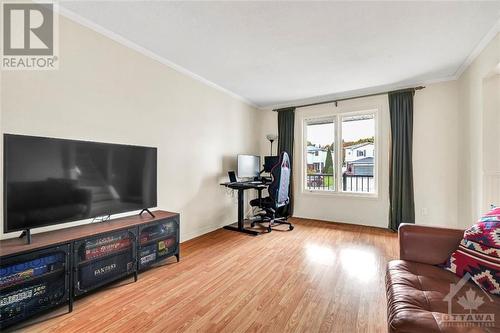 707 Levac Drive, Ottawa, ON - Indoor Photo Showing Living Room