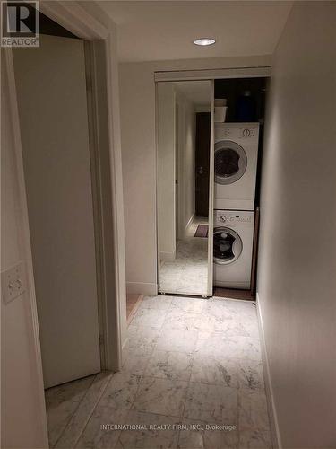 1404 - 50 Lombard Street, Toronto, ON - Indoor Photo Showing Laundry Room