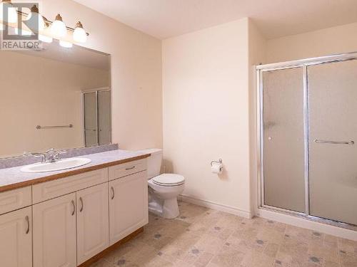 7171 Georgia Cres, Powell River, BC - Indoor Photo Showing Bathroom