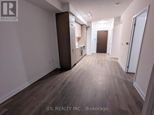 816 - 60 Honeycrisp Crescent, Vaughan, ON - Indoor Photo Showing Other Room