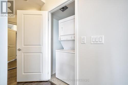 708 - 385 Prince Of Wales Drive, Mississauga, ON - Indoor Photo Showing Laundry Room