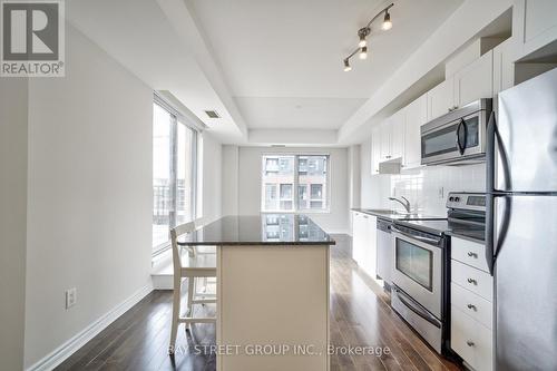 708 - 385 Prince Of Wales Drive, Mississauga, ON - Indoor Photo Showing Kitchen With Stainless Steel Kitchen With Upgraded Kitchen