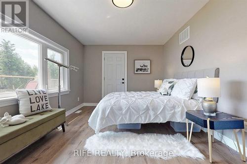 41 Connor Drive, Whitchurch-Stouffville, ON - Indoor Photo Showing Bedroom