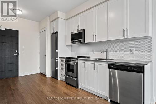 619 - 212 King William Street, Hamilton, ON - Indoor Photo Showing Kitchen With Stainless Steel Kitchen