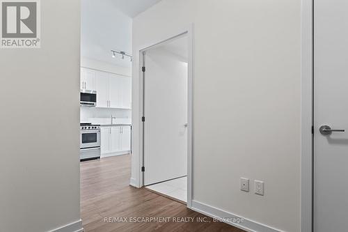 619 - 212 King William Street, Hamilton, ON - Indoor