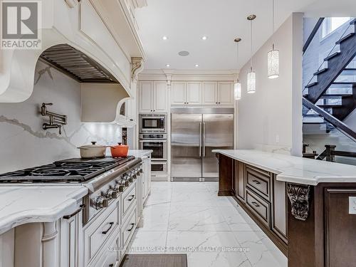 96 Elmcrest Road W, Toronto, ON - Indoor Photo Showing Kitchen With Upgraded Kitchen