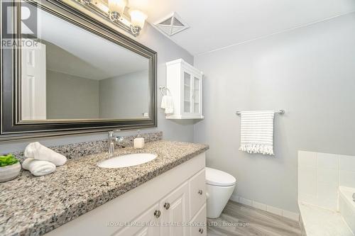 102 - 700 Constellation Drive, Mississauga, ON - Indoor Photo Showing Bathroom