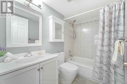 102 - 700 Constellation Drive, Mississauga, ON - Indoor Photo Showing Bathroom