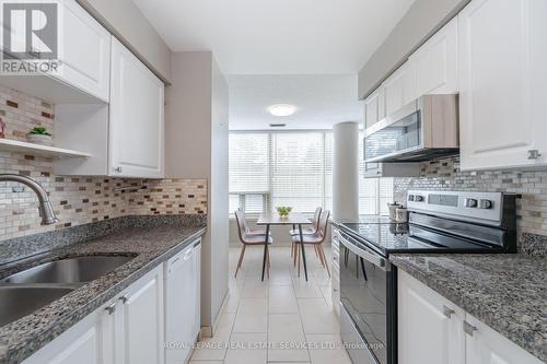 102 - 700 Constellation Drive, Mississauga, ON - Indoor Photo Showing Kitchen With Double Sink