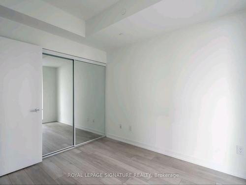 1801-4065 Confederation Pkwy, Mississauga, ON - Indoor Photo Showing Other Room