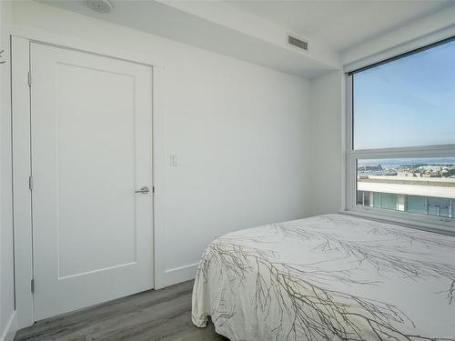 1101-777 Herald St, Victoria, BC - Indoor Photo Showing Bedroom