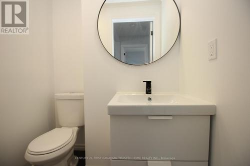 633 Confederation Street, Sarnia, ON - Indoor Photo Showing Bathroom