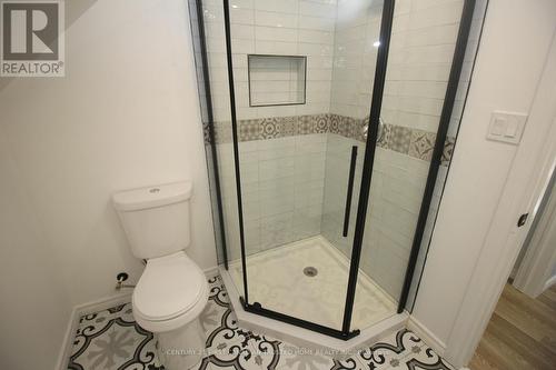 633 Confederation Street, Sarnia, ON - Indoor Photo Showing Bathroom