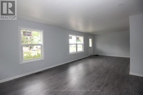 633 Confederation Street, Sarnia, ON - Indoor Photo Showing Other Room