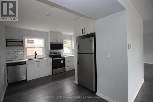 633 Confederation Street, Sarnia, ON - Indoor Photo Showing Kitchen With Stainless Steel Kitchen