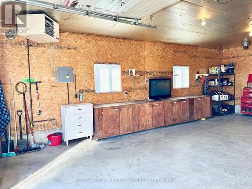 118 Brunelle Road N, Kapuskasing, ON - Indoor Photo Showing Garage