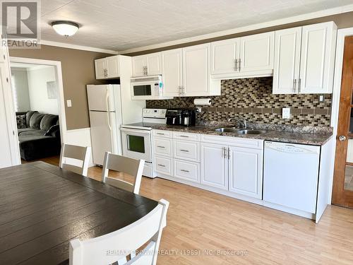 118 Brunelle Road N, Kapuskasing, ON - Indoor Photo Showing Kitchen With Double Sink