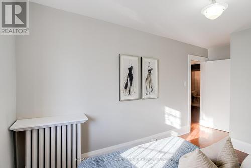 325 Mount Pleasant Road, Toronto, ON - Indoor Photo Showing Bedroom