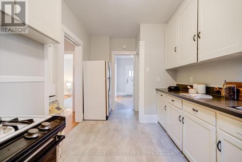 325 Mount Pleasant Road, Toronto, ON - Indoor Photo Showing Kitchen