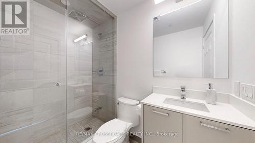 903 - 120 Eagle Rock Way, Vaughan, ON - Indoor Photo Showing Bathroom