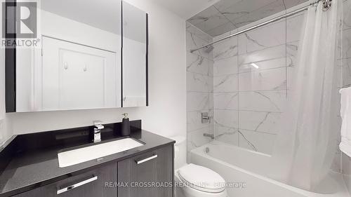 903 - 120 Eagle Rock Way, Vaughan, ON - Indoor Photo Showing Bathroom