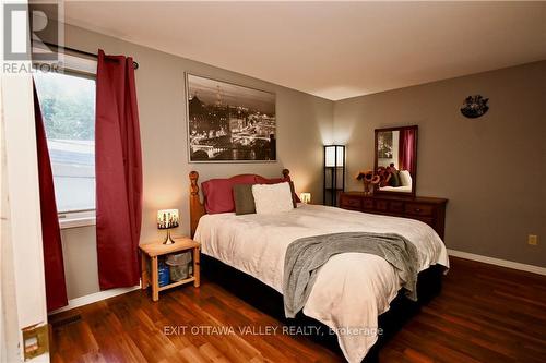 701 Fischer Street, Pembroke, ON - Indoor Photo Showing Bedroom