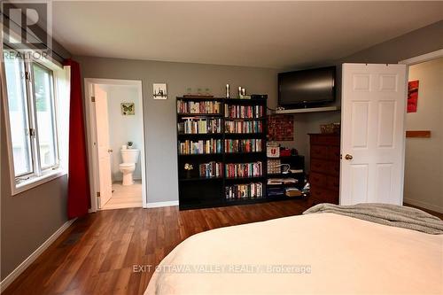 701 Fischer Street, Pembroke, ON - Indoor Photo Showing Bedroom