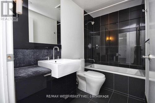 3105 - 88 Blue Jays Way, Toronto, ON - Indoor Photo Showing Bathroom