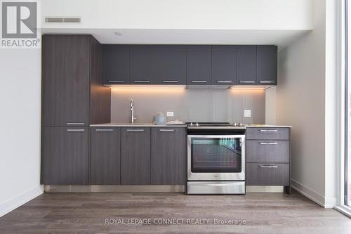 922 - 15 Baseball Place, Toronto, ON - Indoor Photo Showing Kitchen