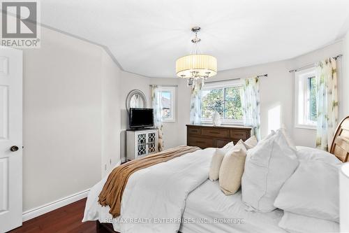 129 Valonia Drive S, Brampton, ON - Indoor Photo Showing Bedroom