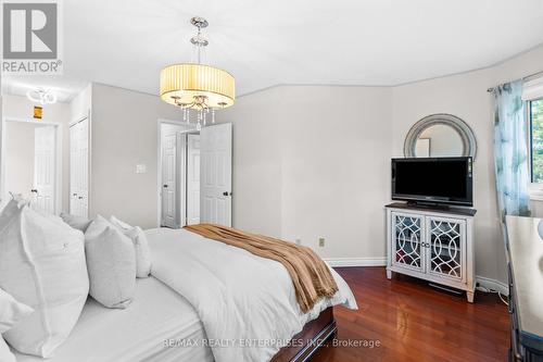 129 Valonia Drive S, Brampton, ON - Indoor Photo Showing Bedroom