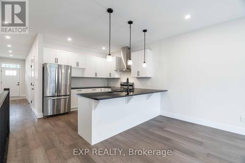 9.5 South Court Street W, Norwich (Norwich Town), ON - Indoor Photo Showing Kitchen With Stainless Steel Kitchen With Upgraded Kitchen