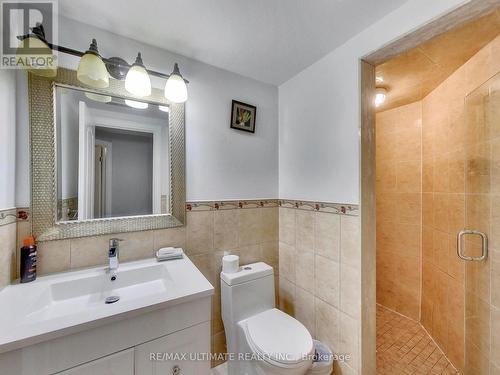 26 Dynevor Road, Toronto, ON - Indoor Photo Showing Bathroom