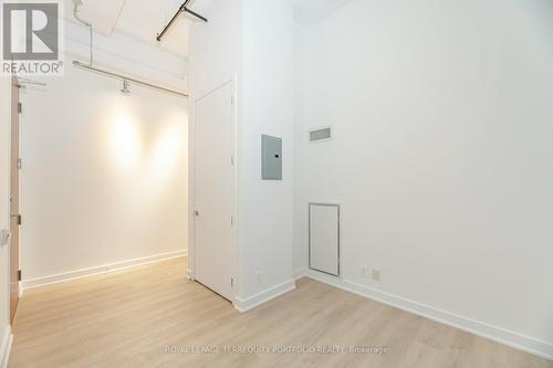 325 - 43 Hanna Avenue, Toronto, ON - Indoor Photo Showing Other Room