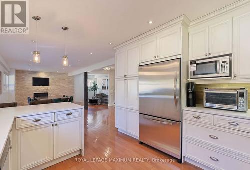 44 North Ridge Road, Vaughan, ON - Indoor Photo Showing Kitchen With Stainless Steel Kitchen