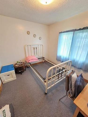 152 2Nd Street Se, Minnedosa, MB - Indoor Photo Showing Bedroom