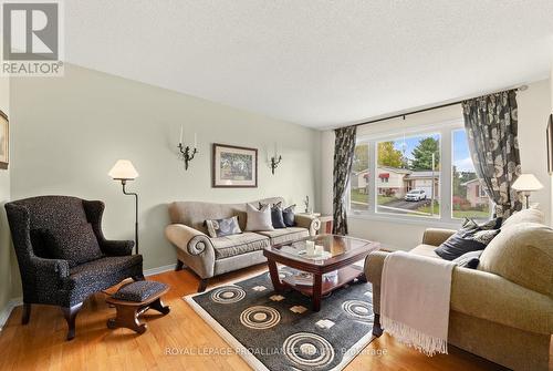 26 Tanner Drive, Stirling-Rawdon, ON - Indoor Photo Showing Living Room