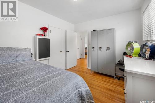 3615 Hill Avenue, Regina, SK - Indoor Photo Showing Bedroom