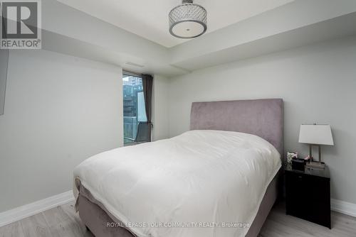 421 - 565 Wilson Avenue, Toronto, ON - Indoor Photo Showing Bedroom